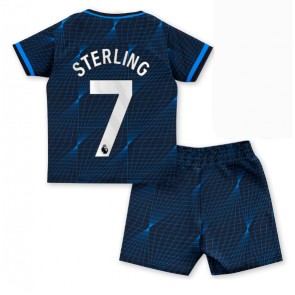 Chelsea Raheem Sterling #7 babykläder Bortatröja barn 2023-24 Korta ärmar (+ Korta byxor)
